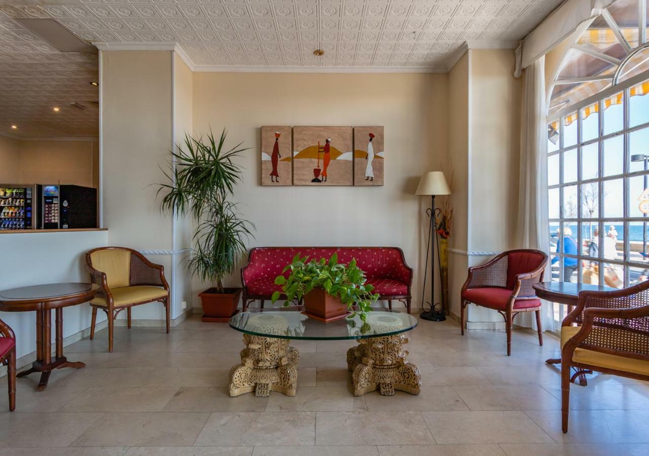 Stellamar - Paseo Maritimo Фуeнхирола Екстериор снимка