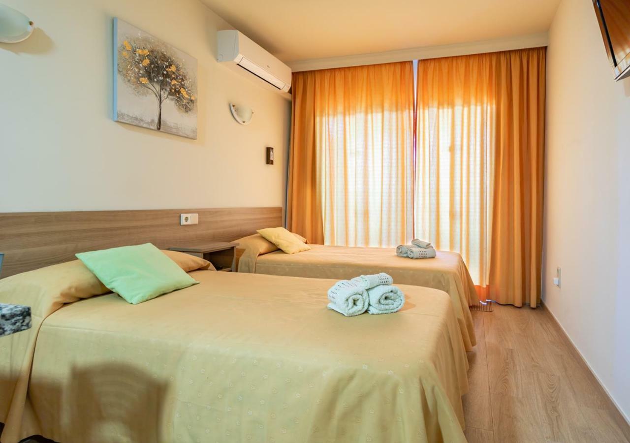 Stellamar - Paseo Maritimo Фуeнхирола Екстериор снимка